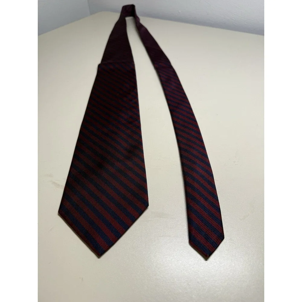 Vintage BROOKS BROTHERS [ MAKERS ] men's tie 100% Silk Striped Blue Made in USA
